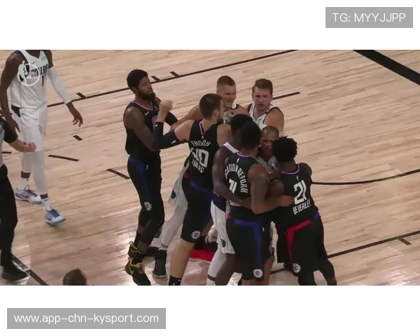 女子 NBA 爆发冲突，双方多人被驱逐